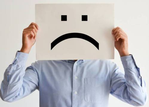 xunhappy-employee-or-demotivated-at-working-place-picture-id485840958.jpg.800x600_q96.png.pagespeed.ic.qHxS7pKbPU